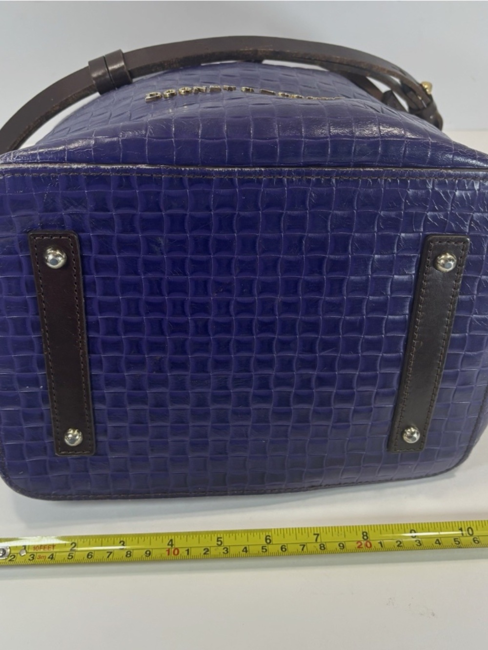 Dooney & Bourke Blue Croc Embossed Drawstring Shoulder Bag Purse Woven Leather - Picture 6 of 8